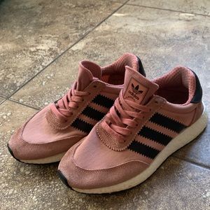 Adidas pink INIKI